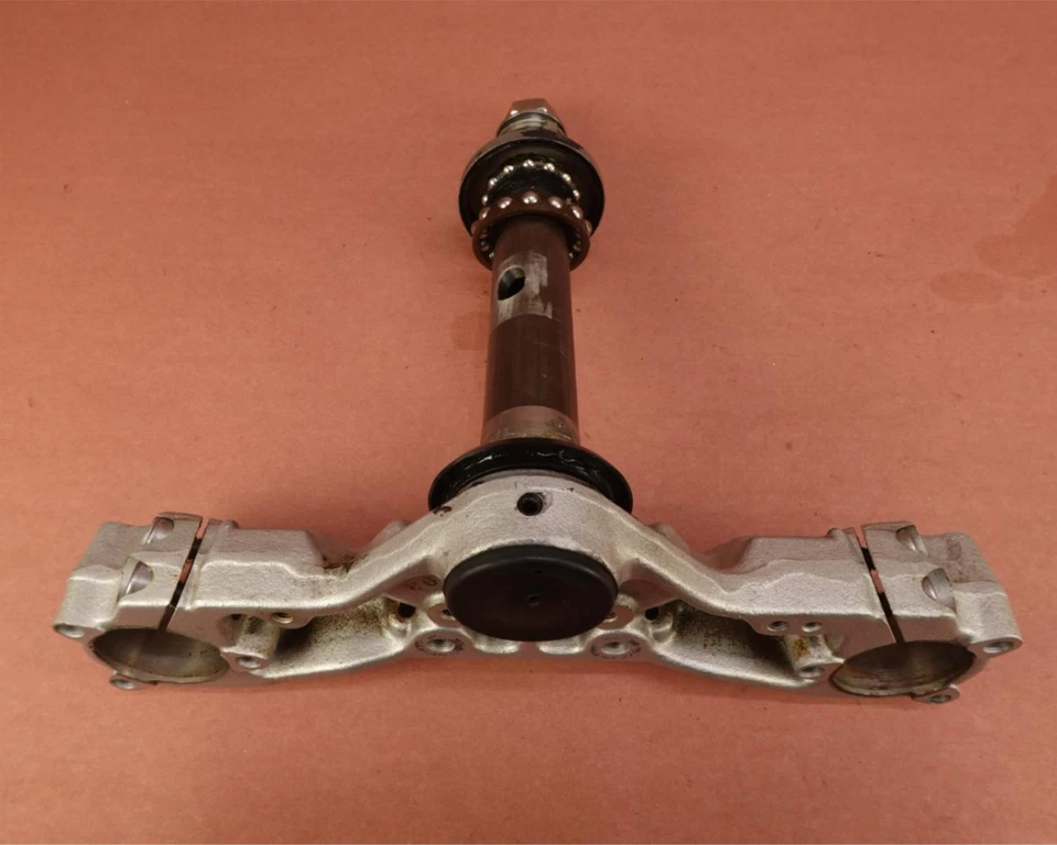 Yamaha V Star 650 XVS650 1998-2015 clásico triple árbol abrazadera inferior vástago Foto 1 de 4