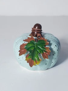 Nueva decoración de casa de vacaciones calabaza de cerámica azul claro 3 1/2 pulgadas - Imagen 1 de 6