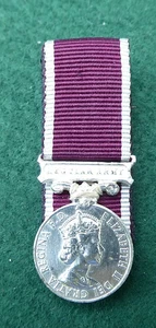 QUEEN ELIZABETH 11  FOR LONG SERVICE & GOOD CONDUCT MINIATURE MEDAL AND RIBBON - Picture 1 of 3