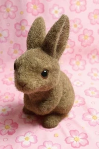 Vintage beflockte Hase Figur Co in Bank Hongkong 4,25 Zoll - Bild 1 von 6