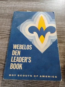WEBLOS DEN LEADER'S BOOK 1967 VINTAGE FREE USA SHIPPING - Picture 1 of 3