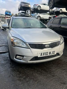 Paraurti faro cofano Kia Ceed 2 Ecodyn-Cs Sw Crdi 2010 rottura intero veicolo - Foto 1 di 3