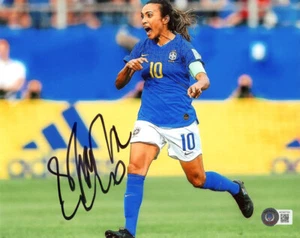 MARTA SIGNED AUTOGRAPHED 8x10 PHOTO WORLD CUP BRAZIL SOCCER GOAT BECKETT BAS - Picture 1 of 2
