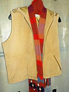 Her small NORTH WEST BLUE (S.), beige, hooded , leather vest, good condition zip - Picture 1 of 6