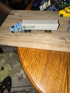 Yatming Kenworth Semi Truck Indianhead Made in Hong Kong - Picture 1 of 5