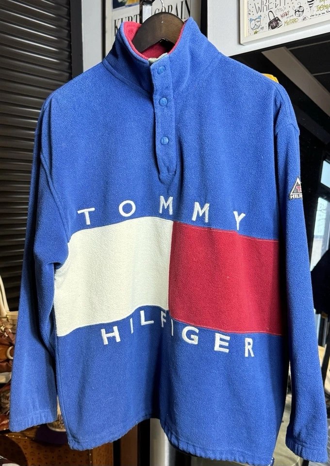 Lã vintage anos 90 Tommy Hilfiger bandeira grande - Pequeno - Imagem 1 de 4
