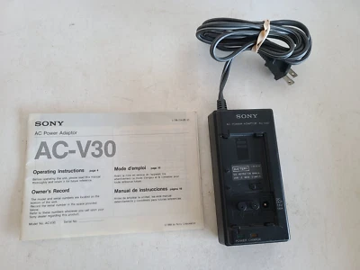 Cargador de batería/adaptador de corriente Sony AC-V30 con instrucciones de funcionamiento envío gratuito Foto 1 de 4