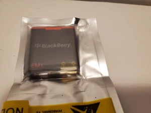 Batterie Blackberry EM1 neuve scellée (T-0060) - Photo 1 sur 4