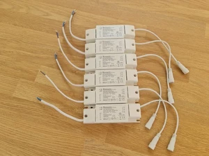 🔥💫 KOSNIC LED Driver 240V AC to 27-42V DC Max load 30W MM-20421-0700-BMPNO - Picture 1 of 5