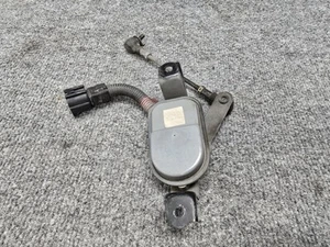 Sensor de nivel de altura de suspensión delantera izquierda OEM Lexus LS430 2004-2006 - Imagen 1 de 4