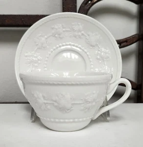Wedgwood Bone China FESTIVITY Teacup And Saucer Never Used BRAND NEW - Picture 1 of 3