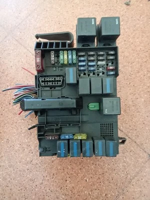 CENTRALINA PORTA FUSIBILI PER SMART ForTwo Coupé (W450) benzina 600 (98>03) - Immagine 1 di 4