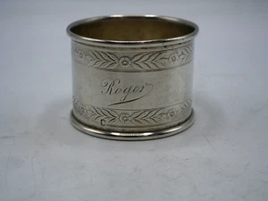 BEAU ROND DE SERVIETTE ARGENT MASSIF POINCON MINERVE PRENOM ROGER - Picture 1 of 4