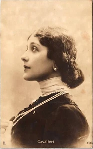LINA CAVALIERI : ITALIAN OPERA STAR : STAGE BEAUTY : VINTAGE RPPC 1904 - Picture 1 of 2
