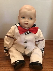Ashton Drake Yolanda Bello Puppe - "Matthew" kleiner Junge im Matrosenoutfit  - Bild 1 von 10