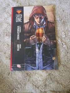 Superman: Earth One #1 (DC Comics Dezember 2010) - Bild 1 von 8