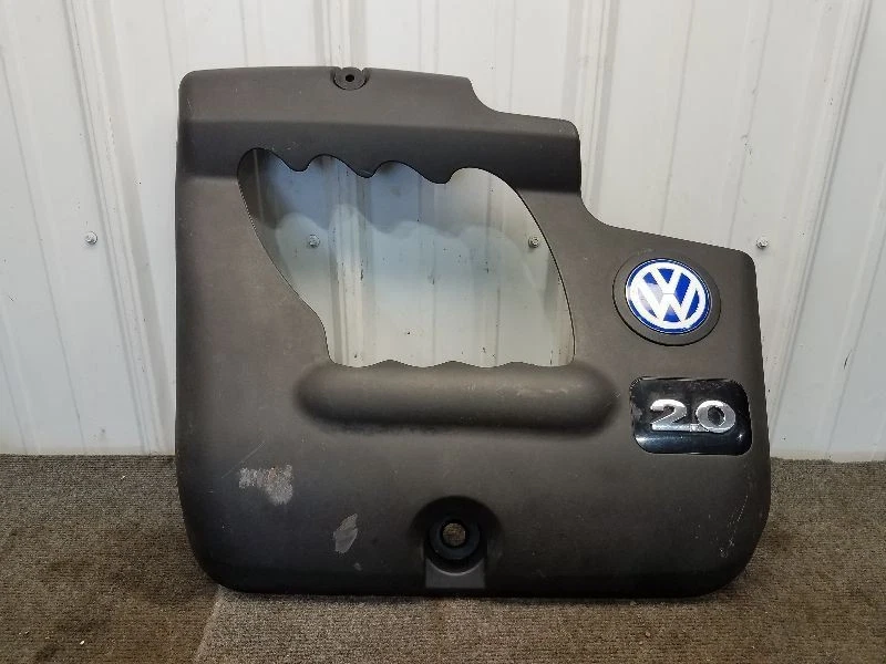 2001 年大众捷达 2.0L 发动机保护套 — 第 1/4 张图片