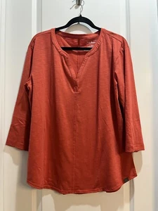 LL BEAN Split VNeck 3/4 Sleeves Tee Armpit To Armpit 22” Large Burnt Orange - Picture 1 of 4