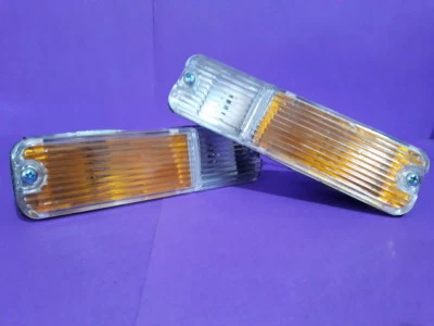 DAIHATSU TAFT ROCKY FEROZA BLIZZARD FOURTRAK FRONT TURN SIGNAL LAMP ASSY  SET Foto 1 de 4