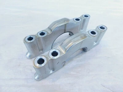 Tapas abrazaderas soporte cigüeñal cárter motor BMW F650GS F700GS F800GS Foto 1 de 4