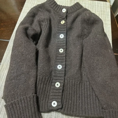 Suéter con botones de lana de cordero marrón 3 4 años OLIVE JUICE para niñas Foto 1 de 4