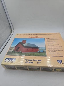 Kit de construcción de modelismo ferroviario (casa escolar) escala HO por IHC #4104 NUEVO EN CAJA - Imagen 1 de 7