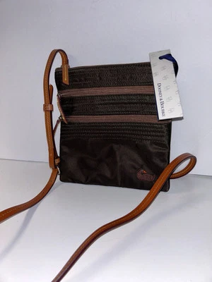 Bolso Bandolera Dooney & Bourke Nuevo con Etiquetas Marrón Oscuro Norte Sur Triple Cremallera Hombro Foto 1 de 4