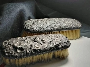 Antique Jacobi & Co. repousse floral sterling silver clothing brushes no monogam - Picture 1 of 24