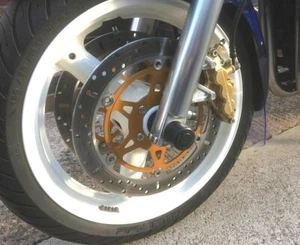 SUZUKI GSX1400 CRASH PROTECTION PUCKS KNOBS SLIDERS OGGYS SAVER FRONT WHEEL PADS - Picture 1 of 2