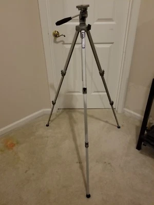 VELBON VE-3 Professional Aluminum Tripod 22"-60" Silver Camera/Video Adjustable  - Image 1 of 3