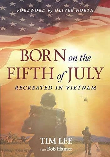 Born on the Fifth of July - Paperback By Tim Lee - GOOD Foto 1 de 1