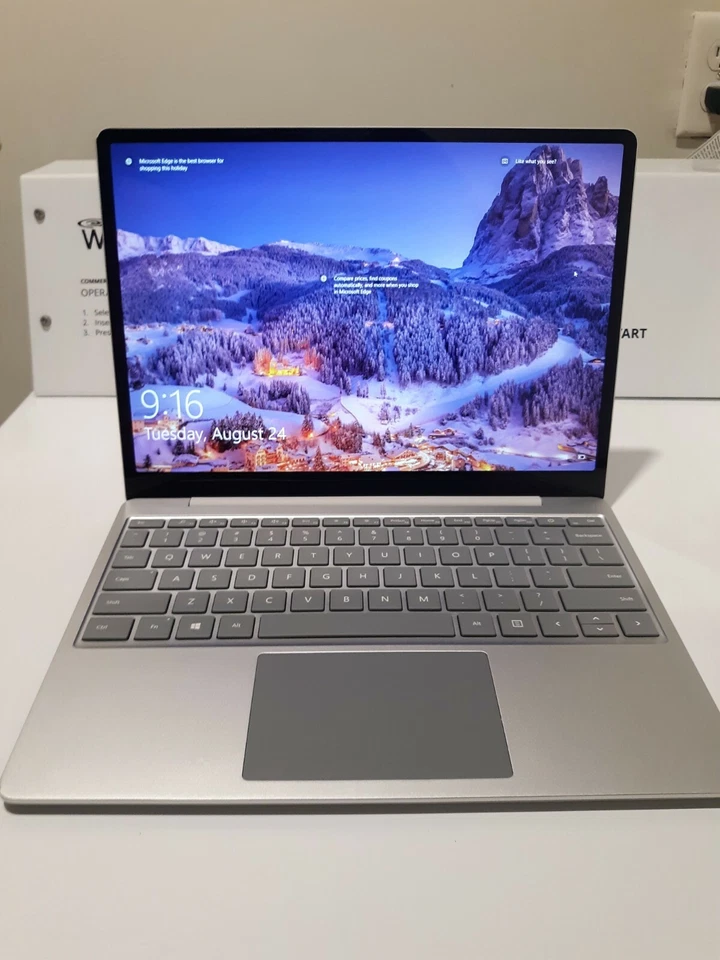 Window Microsoft Laptop Go - Image 1 of 4