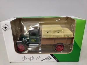 Ertl John Deere Truck Bank 1931 Hawkeye Crate Delivery Truck 5687 1:34, 1991 USA - Picture 1 of 6
