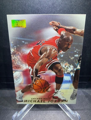 1998-99 Skybox Premium - Michael Jordan #23 Bulls HOF MVP GOAT MINT  - Image 1 of 2