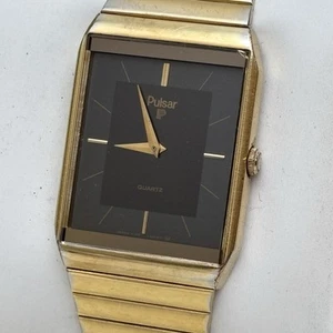 Neo-Vintage PULSAR QUARTZ WATCH Gold Tone Tank Y100-5700 Black Dial - New Bat - Picture 1 of 11