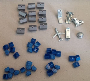6 gettoni metal mover, 12 hotel, 33 case dal 2011 Monopoly ELECTRONIC BANKING - Foto 1 di 4