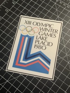 3 TAGLIE - Lake Placid 1980 XIII Giochi Olimpici Invernali Decalcomania Miracle Team USA GOLD - Foto 1 di 1