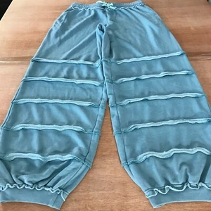 Out from Under Jogger Jogginghose Damen M blau Bindegürtel Baggy Fransen weites Bein - Bild 1 von 15