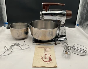 Vtg 12 Speed Chrome SUNBEAM DELUXE MIXMASTER Vista Stand Mixer w/Bowls & Beaters - Picture 1 of 22