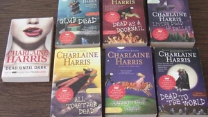 Dead Until Dark: 7 Bücher Boxed Set (Dead Until Dark/True Blood) Charlaine Harris - Bild 1 von 7