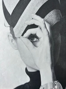 60's Horst & David Bailey Photographed 3-Page Beauty Editorial - Jean Shrimpton - Bild 1 von 4