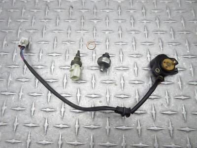 Lote de sensor de temperatura del motor de presión de aceite de engranaje neutro Suzuki DL1000 VSTROM 2014 14-16 Foto 1 de 4