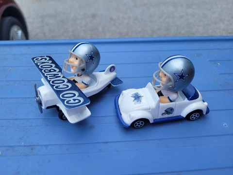 2pc lot diecast Dallas Cowboys NFL Goal Line Bopper Plane & car bobblehead Cover