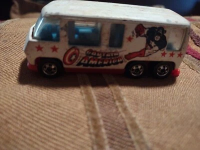 Casa rodante Hot Wheels Scene Machine Capitán América GMC de colección Foto 1 de 4