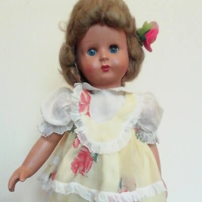 Antica bambola furga in composizione  - Immagine 1 di 4