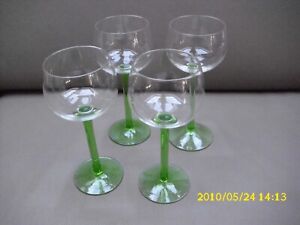 3 x altes Weinglas ,art deco, Fuß=grün-Wein-Glas,antik,schlicht,Design ,vintage