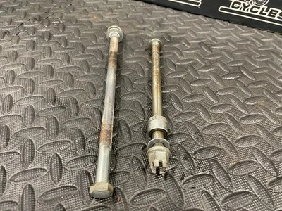 Honda CB125S 1984 OEM llanta delantera eje pivote brazo oscilante perno cb125 Foto 1 de 4