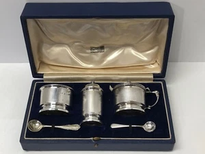 Sterlingsilber George V verpackt Cruet Set Kobalteinsätze Goldschmiede Silberschmiede - Bild 1 von 12
