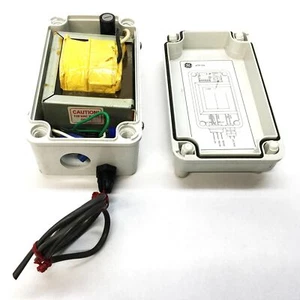 GE Security Camera Outdoor Power Supply Enclosure Assembly KTP-24 (E154515) USED - Afbeelding 1 van 5