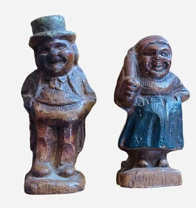 Figurine uomo e donna in legno composito dipinto 2" - anni 40 qualche usura dipinta vintage - Foto 1 di 8